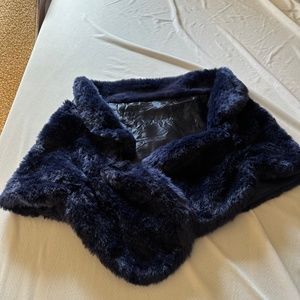 Faux Fur Navy Shawl OneSize